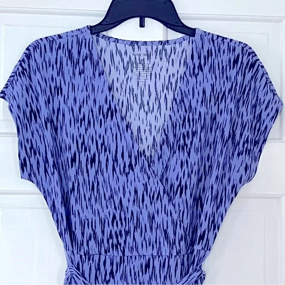 Nine West Faux Wrap Dress. Size Medium - Picture 2 of 6